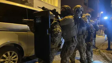 شرطة اسطنبول تنسق عملية متزامنة للقبض على العديد من تجار المخدرات