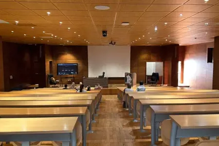الأسر المغربية تتجه إلى الجامعات الخاصة