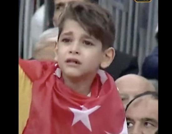 براءة طفل سوري تشغل منصات التواصل في تركيا بعد دعائه لأردوغان بالفوز