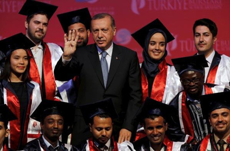 أردوغان يؤكد على مواصلة تركيا استقبال أكبر عدد من الطلبة الدوليين