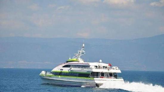إلغاء بعض الرحلات البحرية بين بورصة واسطنبول لسوء الأحوال الجوية