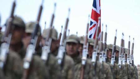 بريطانيا: لن يتواجد جنودنا في أوكرانيا إذا حدث صراع 
