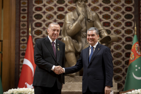 تركيا وتركمانستان تعتزمان زيادة حجم التجارة بينهما إلى 5 مليارات دولار