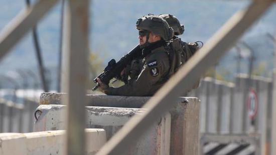 مقتل جندي إسرائيلي جراء انفجار داخل قاعدة عسكرية