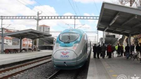 زيادة رحلات القطار السريع على خط أنقرة-قونية