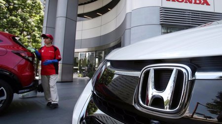 شركة هوندا موتور لصناعة السيارات تستدعي أكثر من 200 ألف سيارة