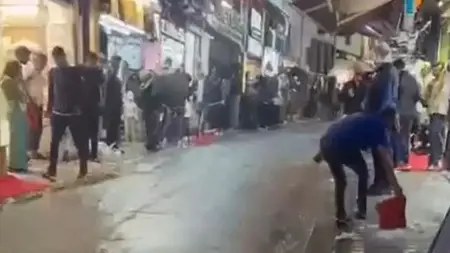 الأمطار الغزيرة تتسبب في فيضانات في البازار الكبير في اسطنبول