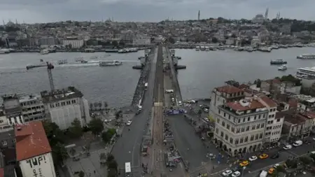 إغلاق جسر غالاطة مؤقتاً في إسطنبول