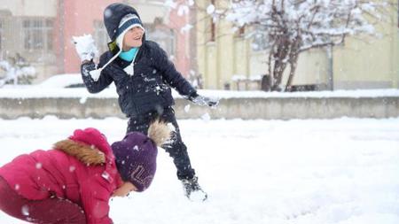 قونيا تعلق التعليم الوجاهي  في المدارس لمدة يوم واحد بسبب الثلوج