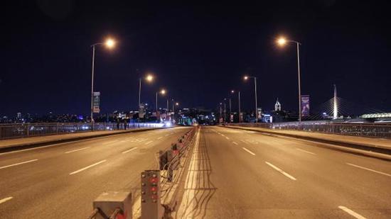 اسطنبول على موعد مع إغلاق جسر أتاتورك أمام حركة المرور