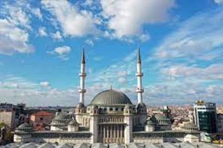 بعد طول انتظار.. حلول جمعة افتتاح مسجد تقسيم الجديد بإسطنبول