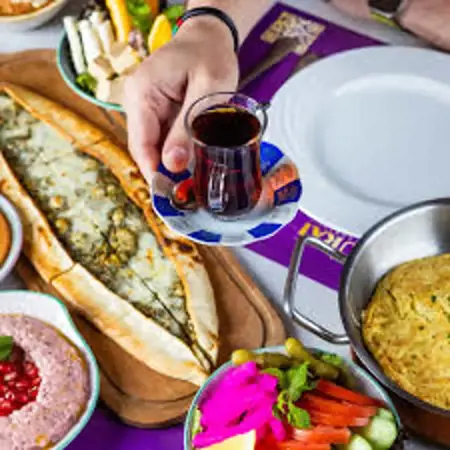 كيف تحول الطعام للهوية الحية والثقافة الجامعة للشعب التركي؟