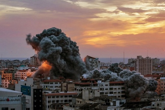 آخر تطورات الحرب على غزة في يومها الـ 102
