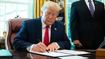 ترامب يهدد بوقف المساعدات إذا استمر الإغلاق الحكومي