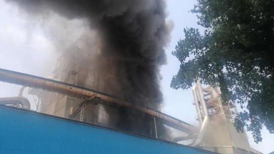 مصرع شخص في انفجار  هز مصنع نشارة خشب في بورصة