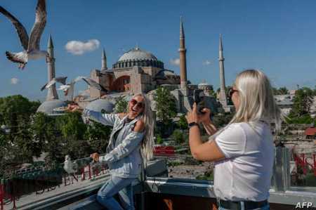 تدفق السياح من جميع أنحاء العالم على اسطنبول