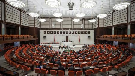 البرلمان التركي يعود للعمل اليوم