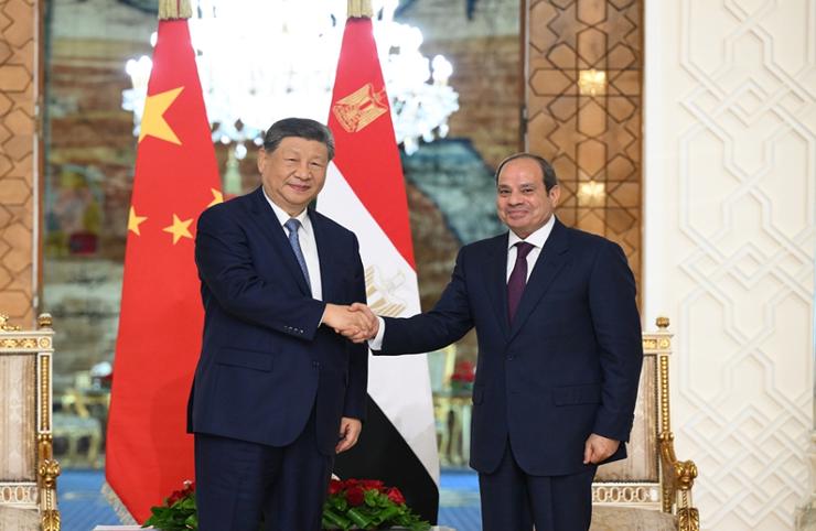 غداة زيارة شي: مصر والصين توقعان 20 وثيقة تعاون.. ومجمع لإطارات السيارات بملياري دولار و5 آلاف وظيفة