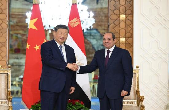 غداة زيارة شي: مصر والصين توقعان 20 وثيقة تعاون.. ومجمع لإطارات السيارات بملياري دولار و5 آلاف وظيفة