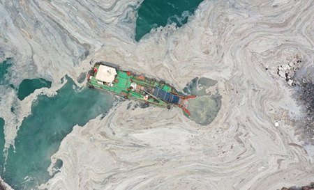 وزير البيئة التركي يكشف حصيلة حملة تنظيف بحر مرمرة