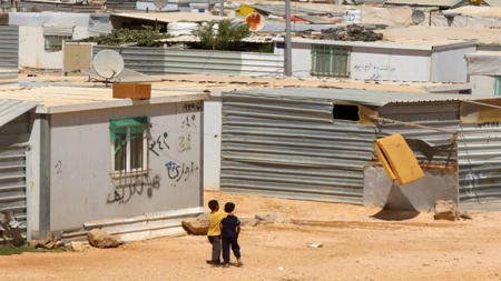 الكشف عن أعداد اللاجئين السوريين الذين غادروا الأردن في 2022