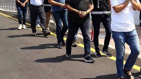 إسطنبول.. الشرطة التركية تنفذ عملية أمنية ضد تهريب التبغ في منطقة الفاتح
