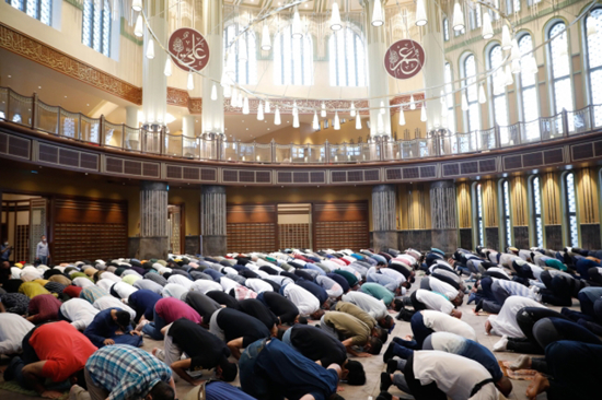 تركيا: إقامة صلاة العيد بمسجد تقسيم للمرة الأولى