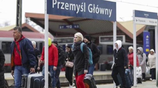 عدد اللاجئين الأوكرانيين الذين دخلوا بولندا يتجاوز 9.5 مليون