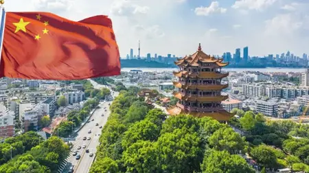 صيني يبتر قدميه ليحصل على 1 مليون دولار صيني يبتر قدميه ليحصل على 1 مليون دولار