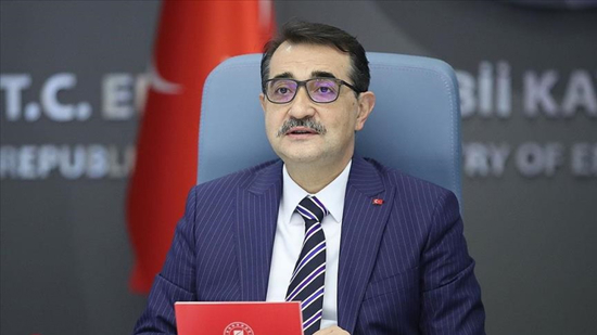 وزير الطاقة التركي: الطاقة المتجددة مصدر 52.3 بالمئة من قدرة الكهرباء المركبة