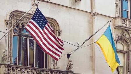 أوكرانيا تطلب 2 مليار دولار شهرياً كمساعدات اقتصادية من الولايات المتحدة