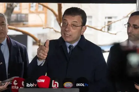 إسطنبول:نقل إمام أوغلو للمحكمة 