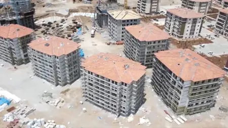 الحكومة التركية تعلن عن حزم دعم مالية للمتضررين من الزلزال