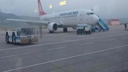 اصطدام طائر بجناح طائرة الخطوط الجوية التركية