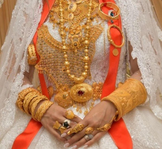 للعروس أم للعريس؟ لمن تعود ملكية الذهب الذي يرتديه العروسان أثناء الزفاف في تركيا؟