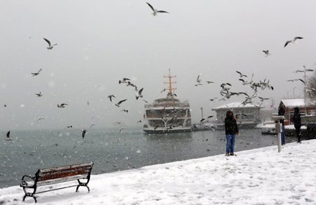 تحذيرات شديدة اللهجة من والي اسطنبول بسبب العاصفة الثلجية