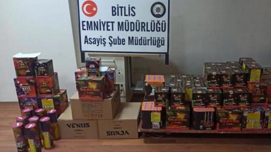 مصادرة كميات كبيرة من الألعاب النارية في بيتليس شرقي تركيا