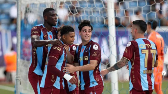 طرابزون سبور يسقط 1-0 أمام فرينتسفاروش في ذهاب الملحق الأوروبيّ.. وتِكّه: أملي لم ينقطع