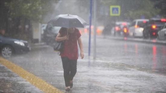 الأرصاد الجوية التركية تحذر من أمطار وسيول قوية في عدة مناطق