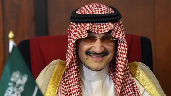 الوليد بن طلال بعد ثلاثية الهلال في الأهلي: «الهلال أمانة في عنقنا من ولي العهد»