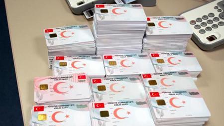 قرار جديد بشأن السفر ببطاقات الهوية من تركيا