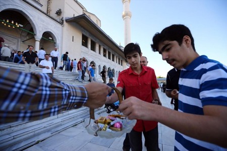 كيف ستكون أجواء عيد الفطر في تركيا في ظل الإغلاق الكامل ؟