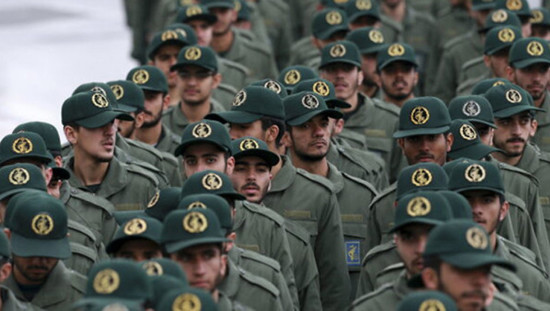 الحرس الثوريّ الإيرانيّ لترامب: لدينا سيناريوهاتٌ لتحييد الحرب الاقتصادية