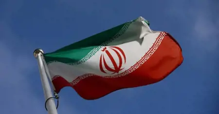 عاجل: قائد جو الحرس الثوري: ضرباتنا ضد الأهداف الأمريكية مستمرة حتى يعود الهدوء إلى هرمز