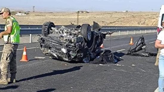 عاجل :مصرع 3 أشخاص في حادث انقلاب سيارة في ديار بكر