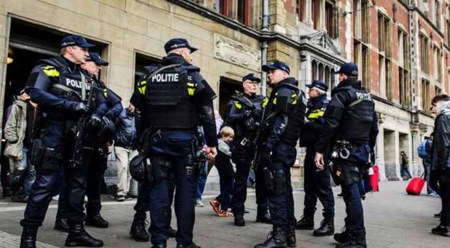 الشرطة الهولندية تعتذر للجالية التركية عن "عبارة عنصرية"