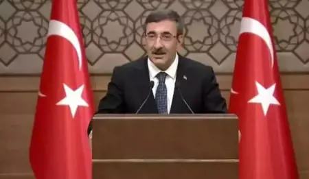 جودت يلماز  يتولي مهام الرئاسة  نيابة عن أردوغان