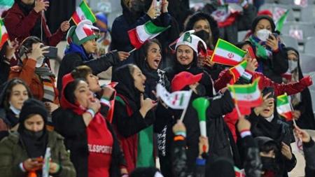 مفاجأة من العيار الثقيل.. إيران تفتح المدرجات أمام السيدات لحضور مباريات الدوري الممتاز