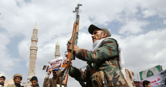 مصادر يمنية تزعم: عبدالملك الحوثي يهيئ نجله جبريل (28 عاماً) لخلافته بمباركة إيرانية