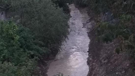 الأمطار الغزيرة تتسبب في حدوث فيضانات في أنطاليا
